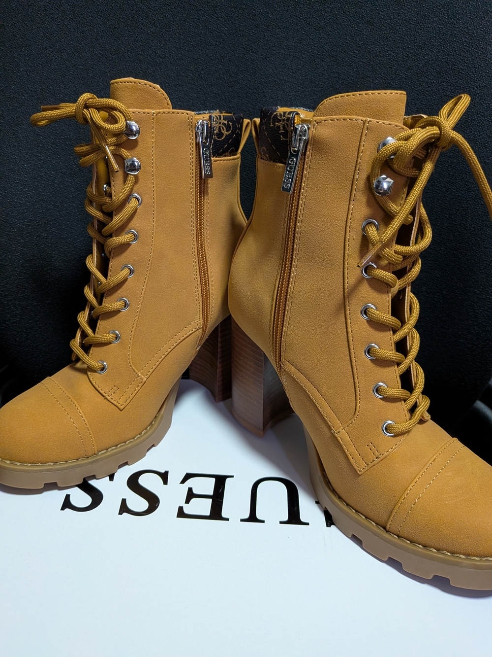 6.5M Women's Nellsan High Block Heel Hiker Booties New in Box